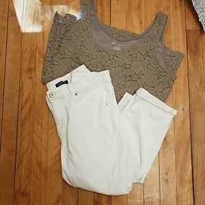 Bandolino White Capri Jeans